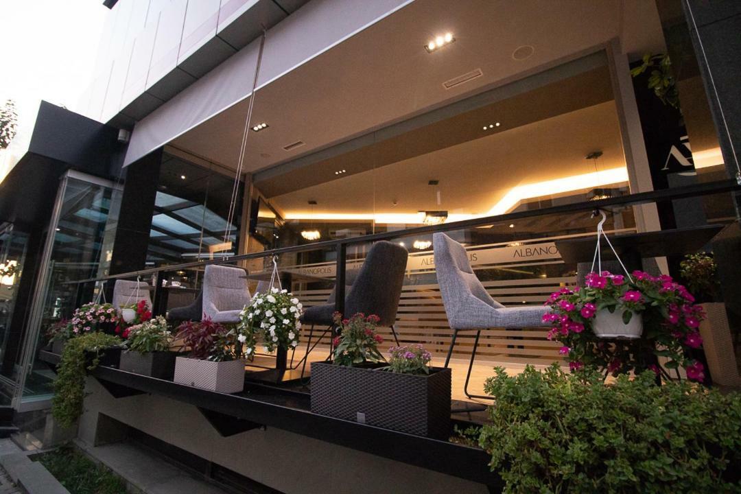 Albanopolis 4*