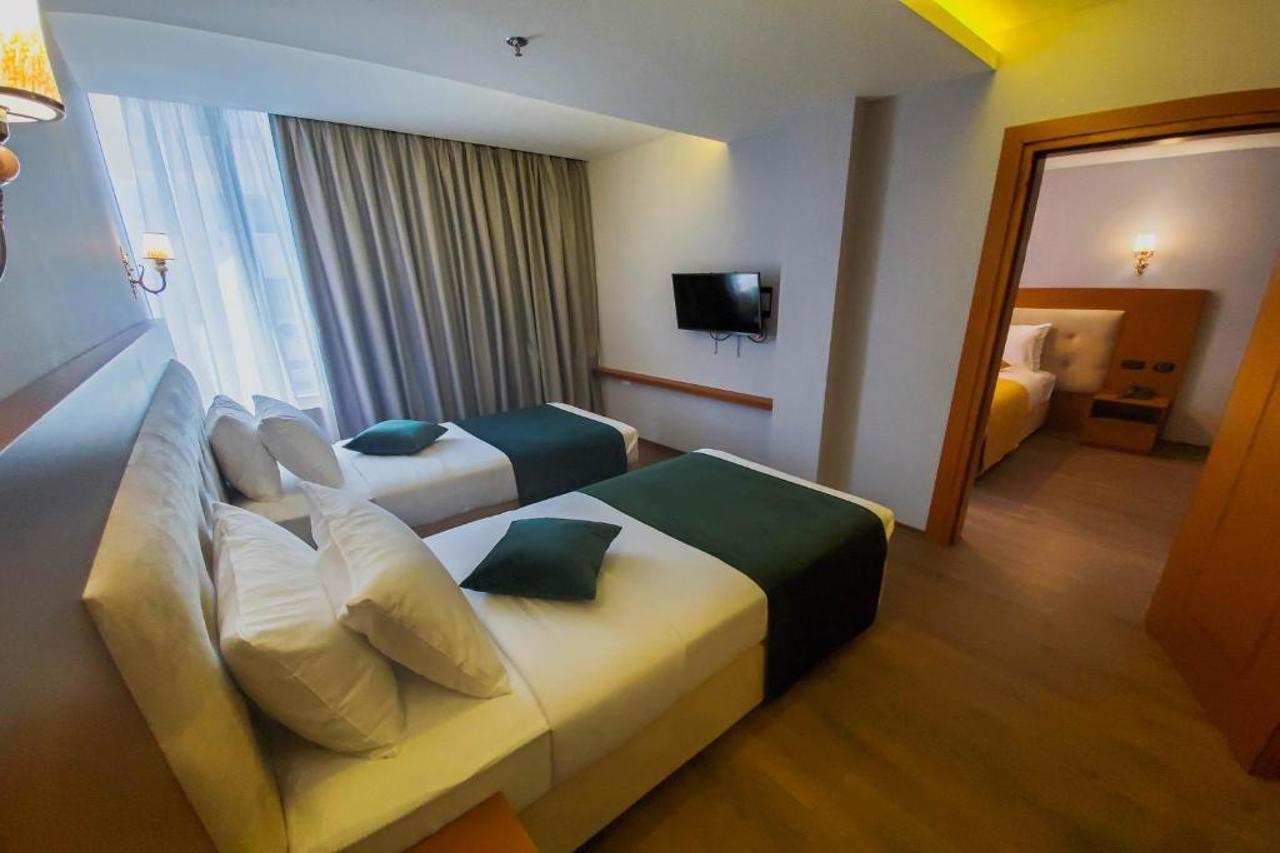 Albanopolis Hotel 4*