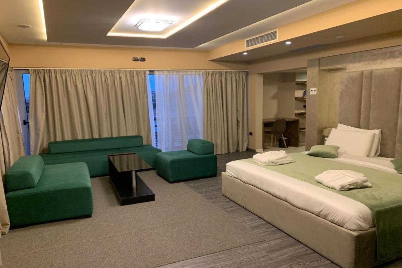Hotel Albanopolis 4*