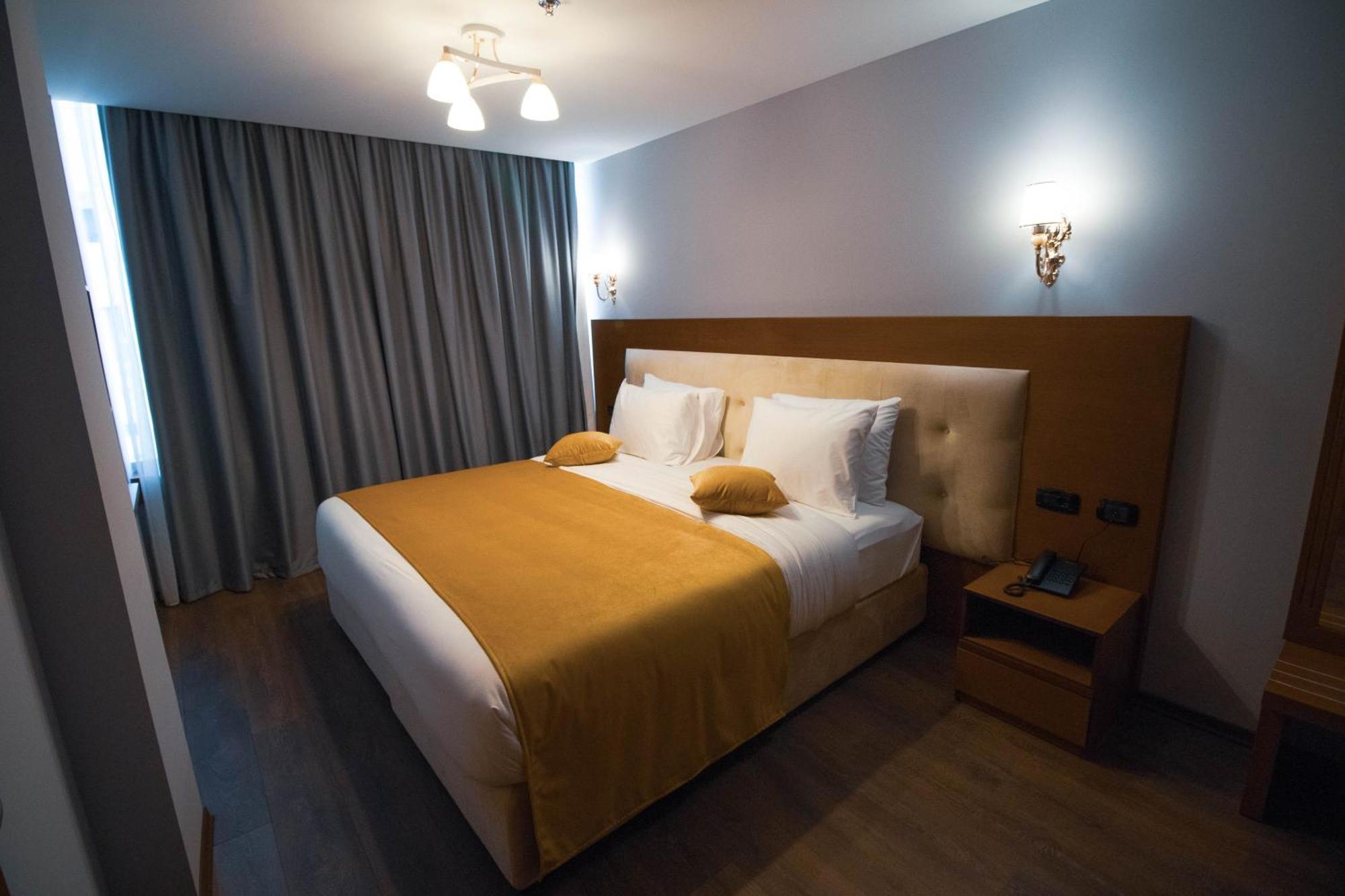 Albanopolis Hotel 4*