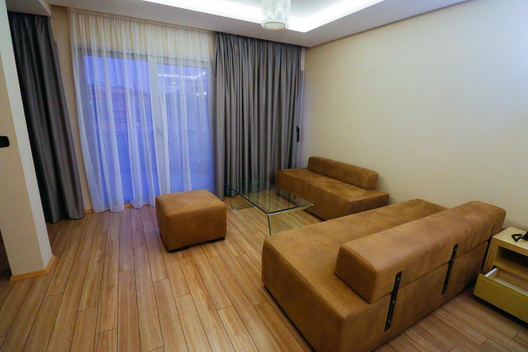 Hotel Albanopolis 4*