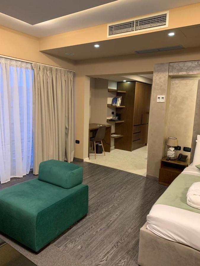 Albanopolis 4*